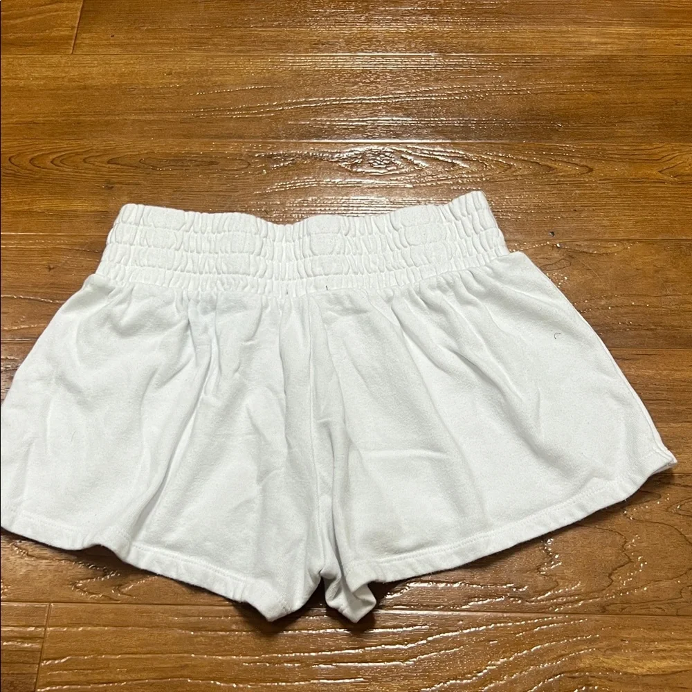 TALENTLESS White Athletic Shorts - Picture 4 of 5